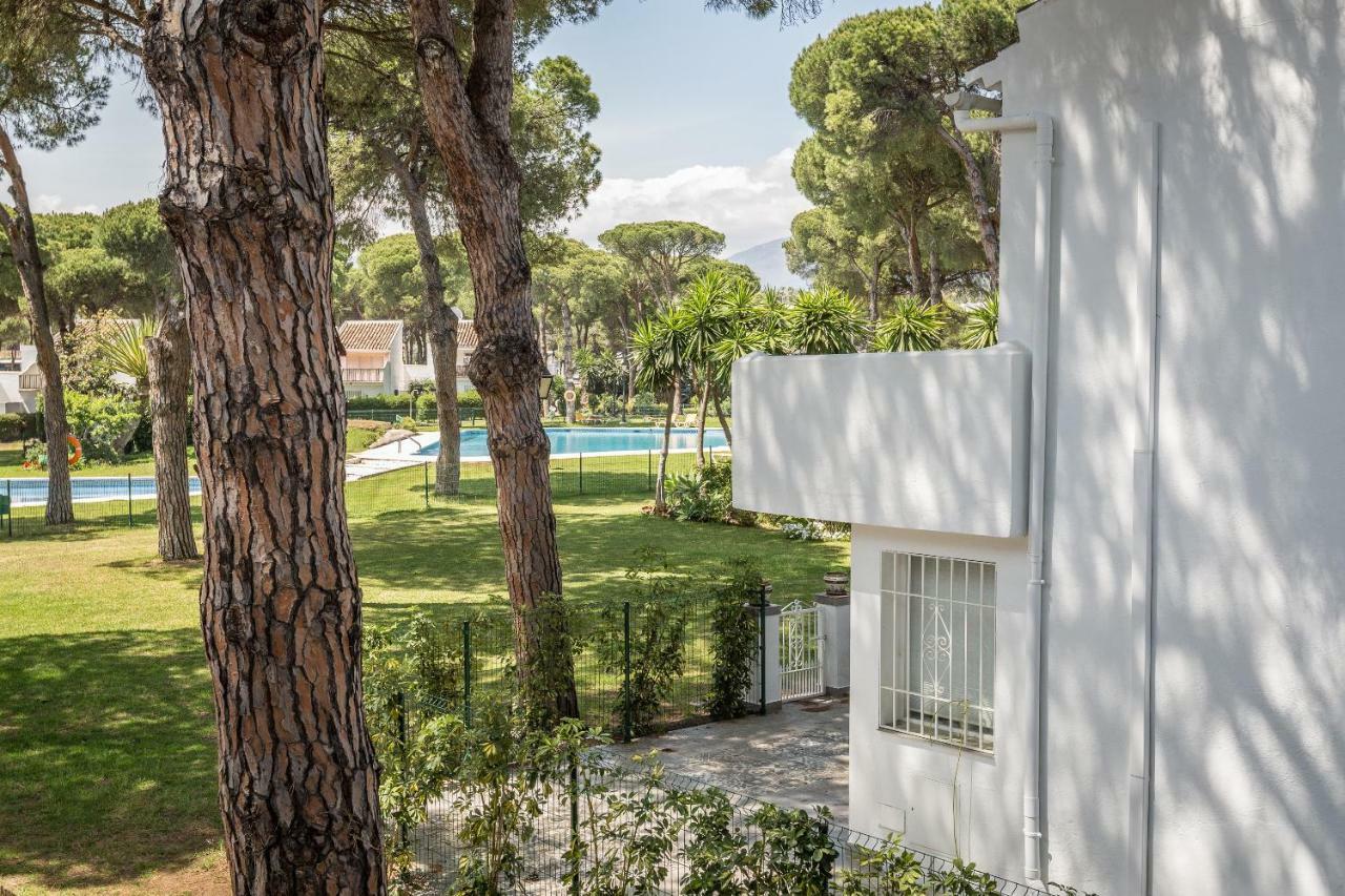 Beachside Cosy Apartment With Pool Estepona Esterno foto