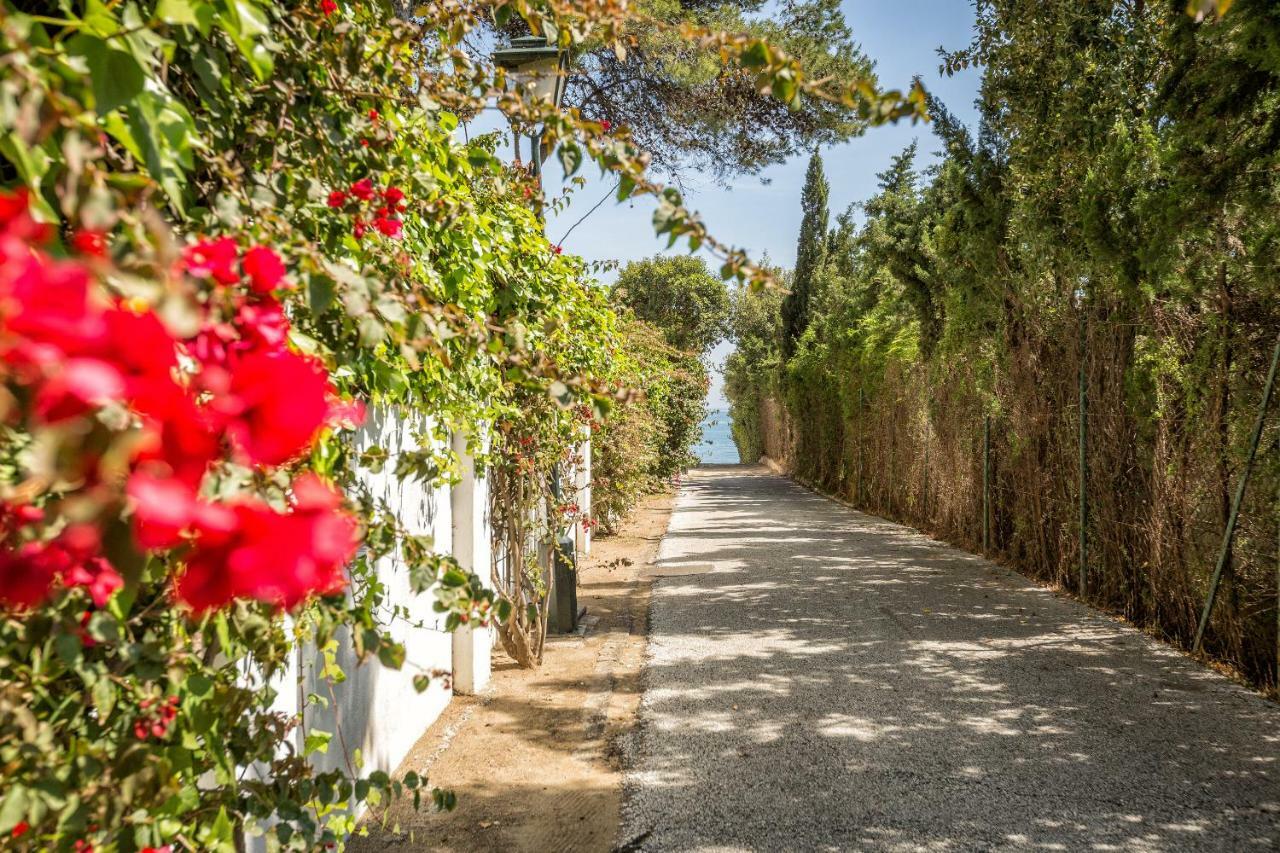 Beachside Cosy Apartment With Pool Estepona Esterno foto
