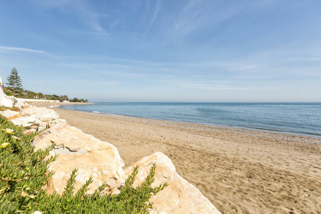 Beachside Cosy Apartment With Pool Estepona Esterno foto